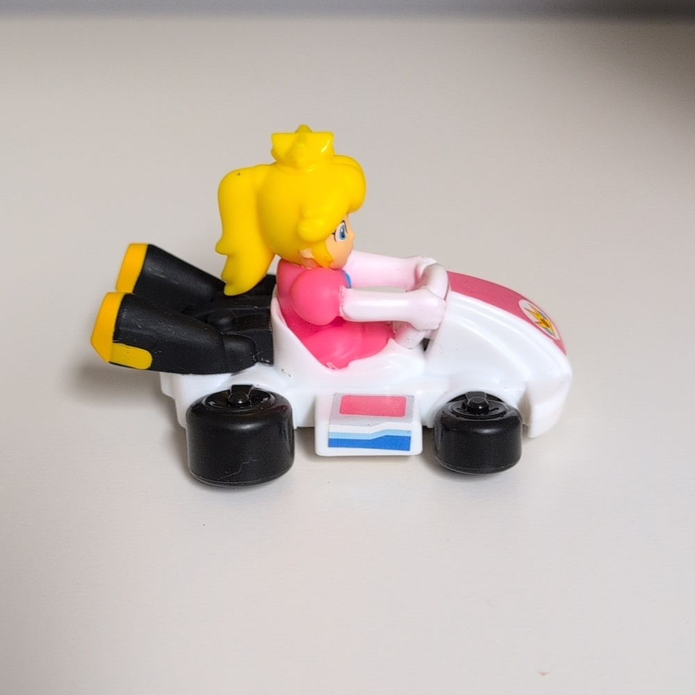 🩷4/$20🩷 Mariokart Princess Peach Car Wheelie McDonald's Car, 2024 - Picture 4 of 6